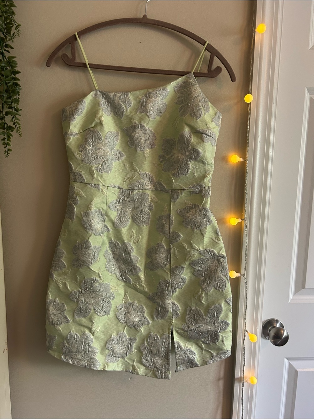 Lulus Mini Dress in Light Green size small